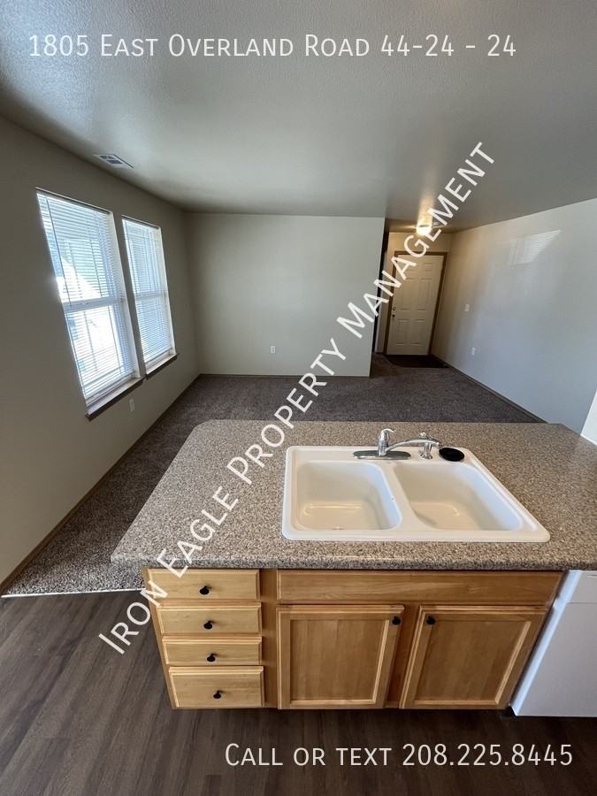 1805 E Overland Rd #24 - Photo 6 of 22