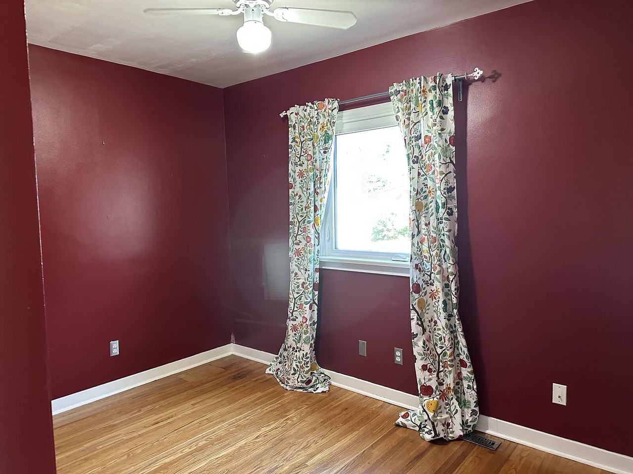 10147 81 St Nw - Photo 7 of 21
