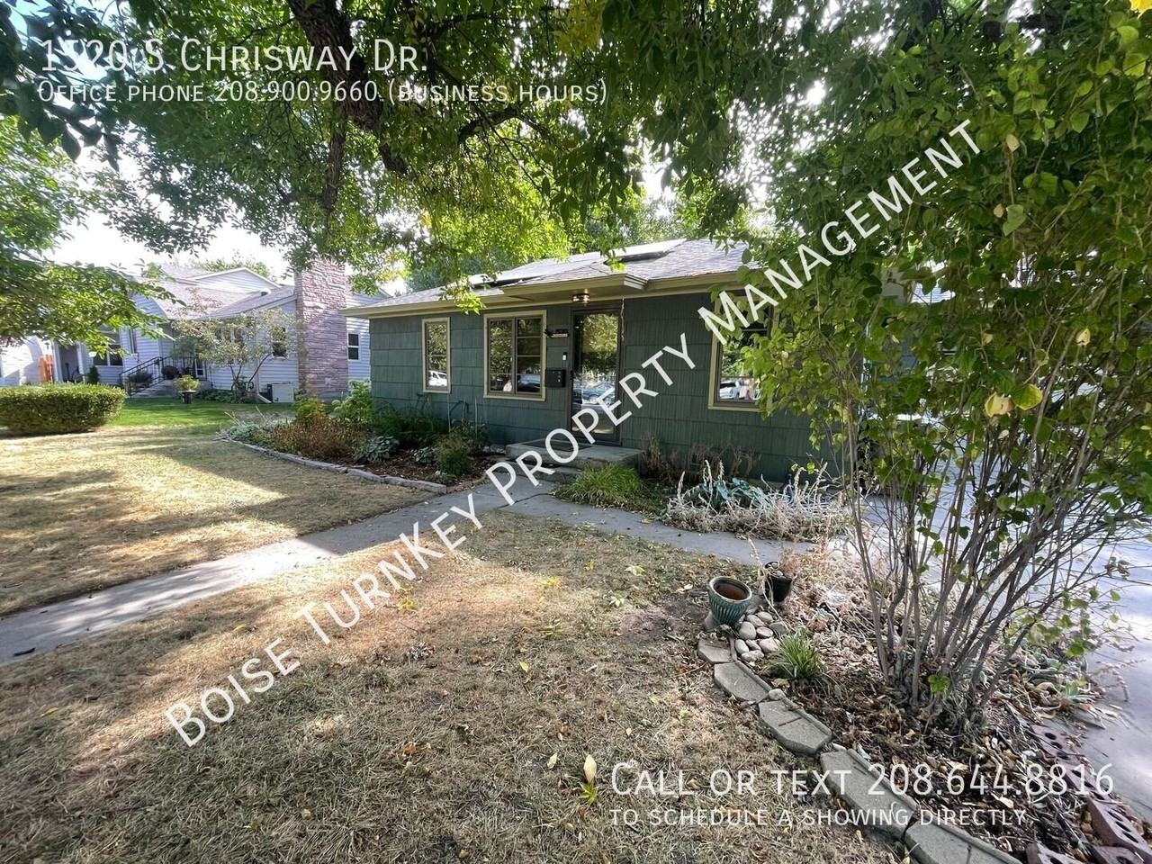 1520 S Chrisway Dr - Photo 3 of 32
