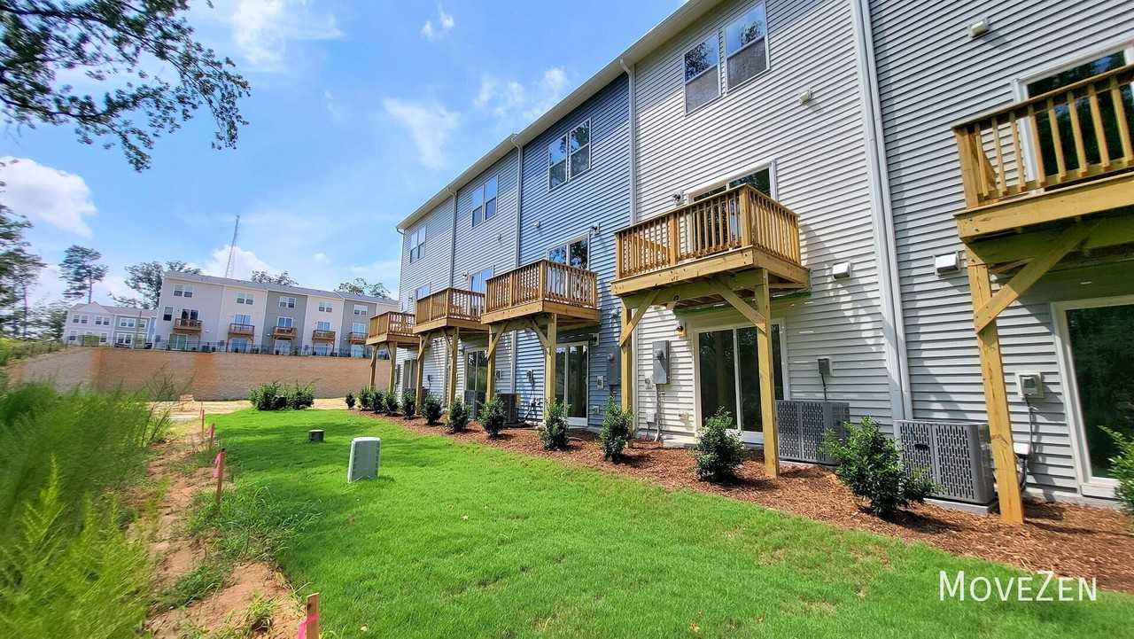 904 Formby Way - Photo 4 of 43