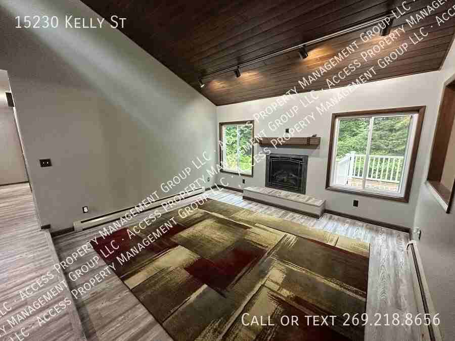 15230 Kelly St - Photo 3 of 36