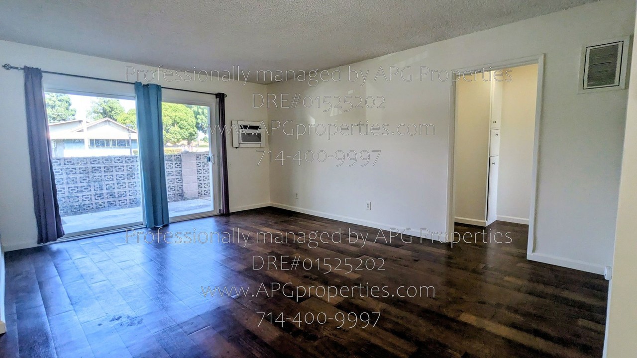 1850 W Greenleaf Ave #E - Photo 4 of 26