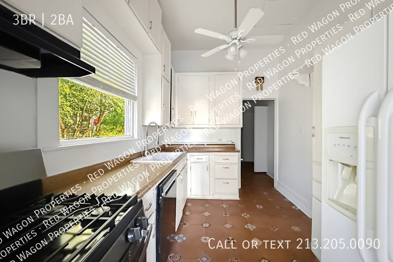 220 Leigh St #1 - Photo 5 of 19