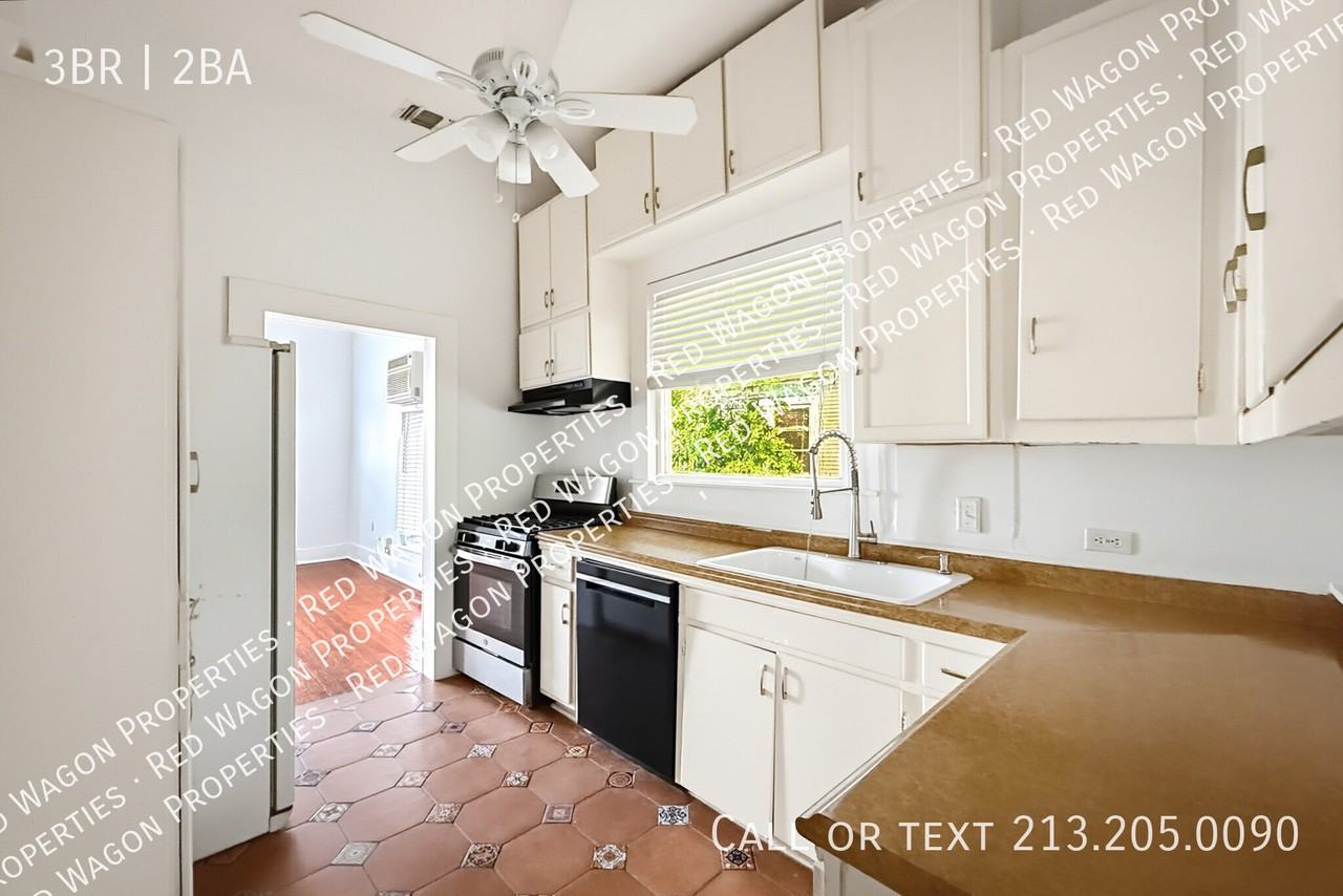 220 Leigh St #1 - Photo 6 of 19