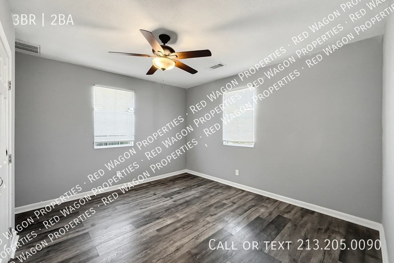 322 Indiana St - Photo 4 of 20