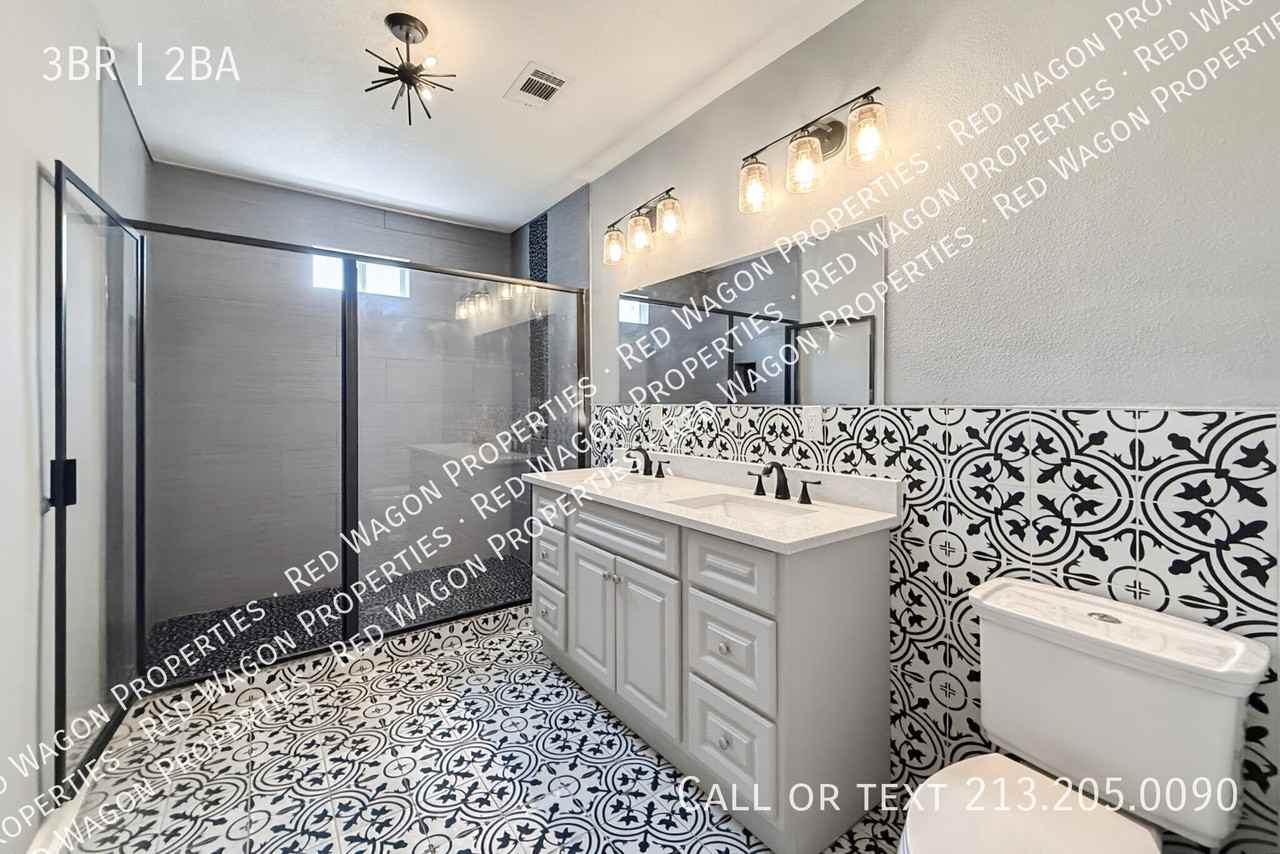 322 Indiana St - Photo 7 of 20