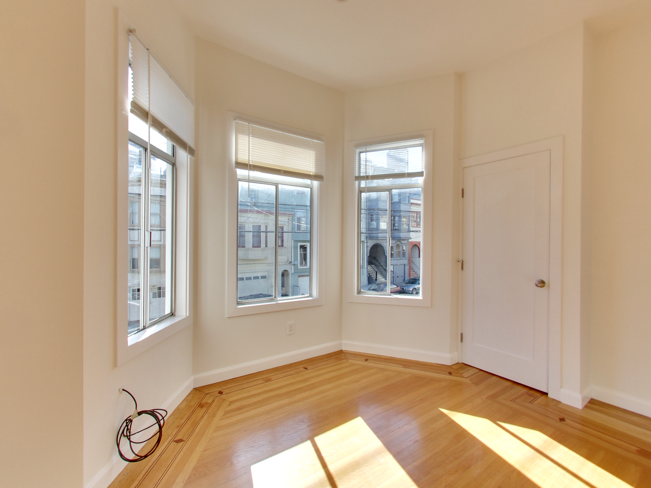 838 Greenwich St - Photo 2 of 24