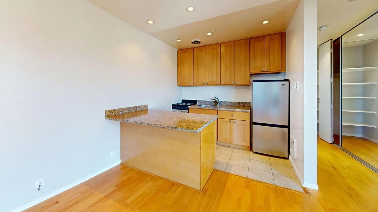 659 Kansas St #605 - Photo 4 of 20