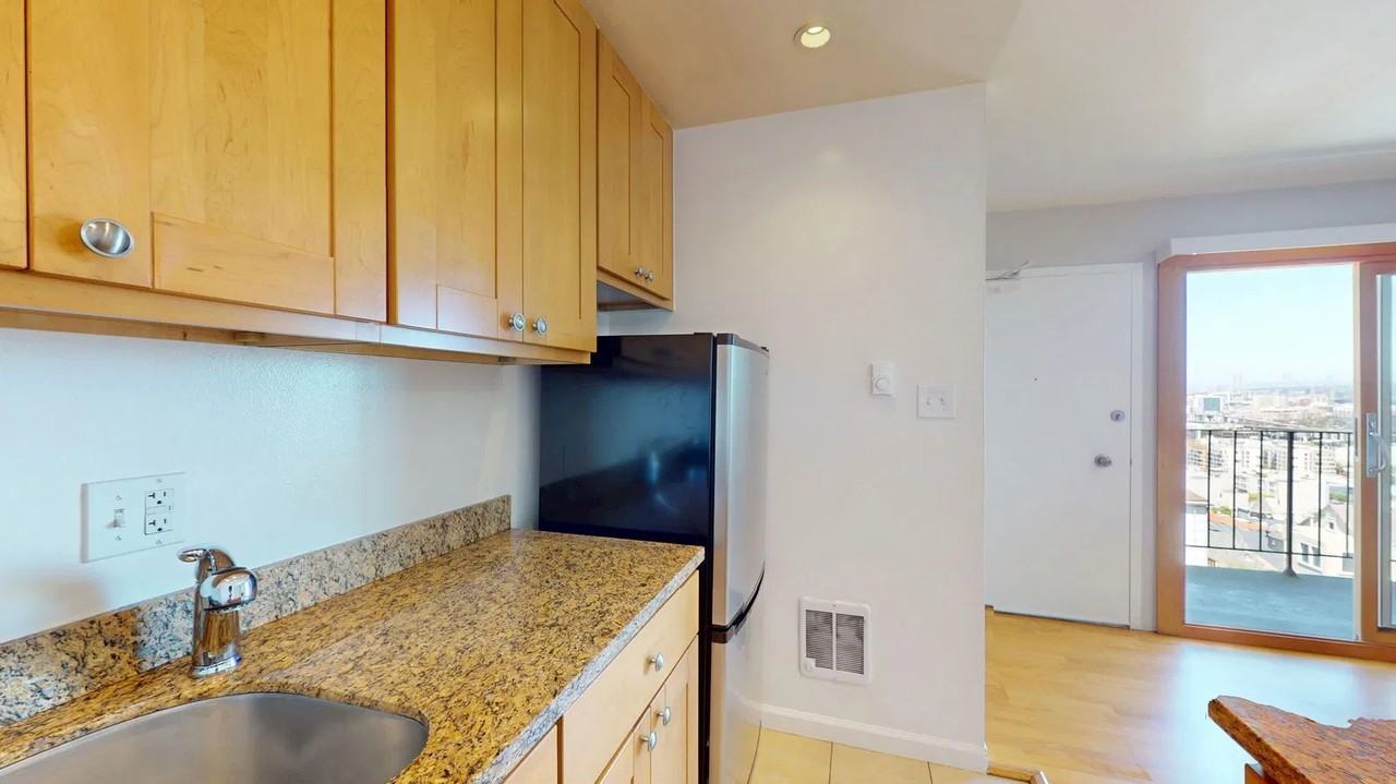 659 Kansas St #605 - Photo 7 of 20