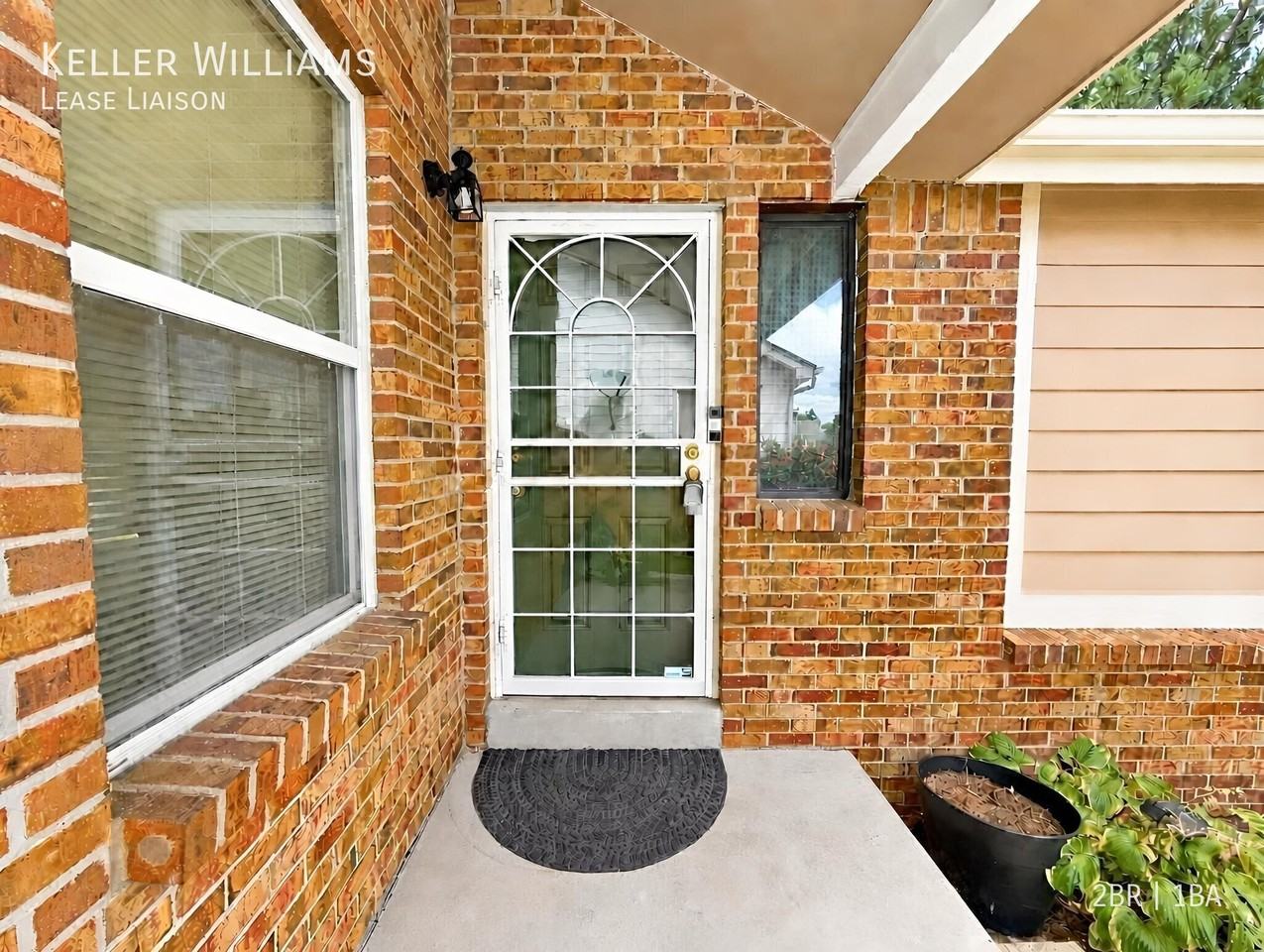 8310 Miller Ct - Photo 3 of 30