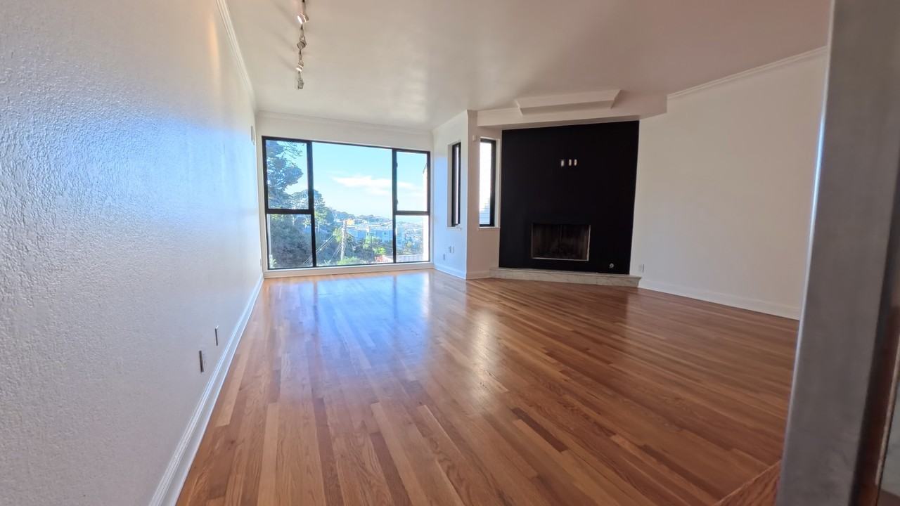 5003 Diamond Heights Blvd - Photo 3 of 34