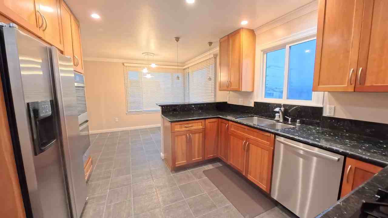 3434 Santiago St - Photo 4 of 31