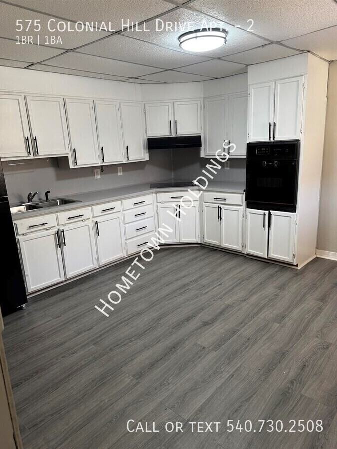 575 Colonial Hill Dr #2 - Photo 3 of 5