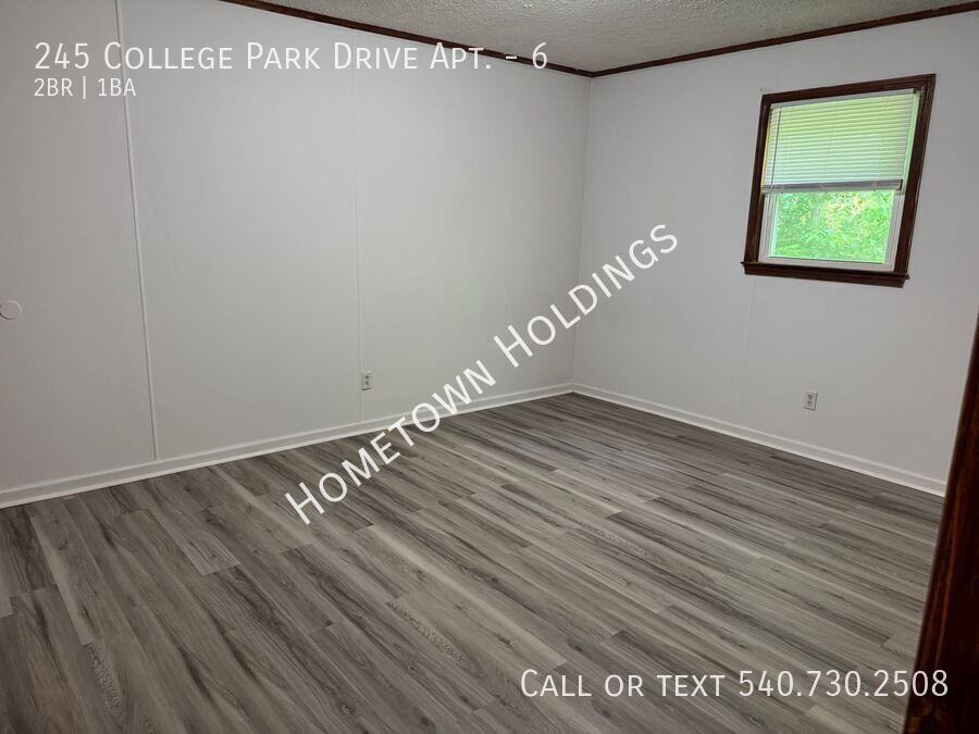 245 College Park Dr #6 - Photo 2 of 7