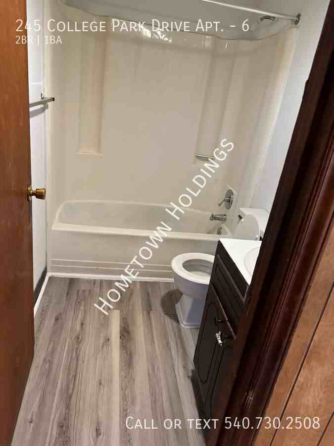 245 College Park Dr #6 - Photo 4 of 7