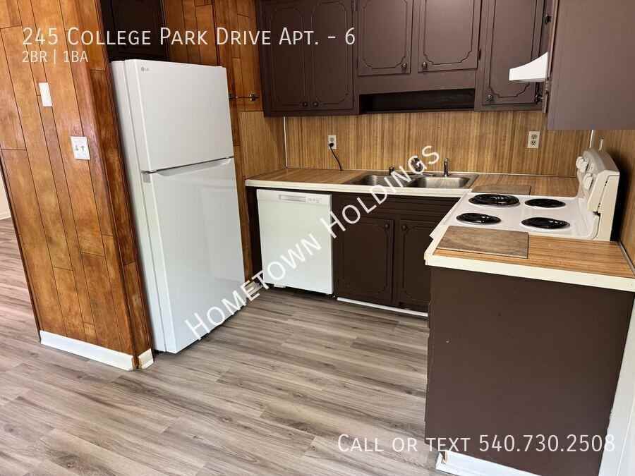 245 College Park Dr #6 - Photo 5 of 7