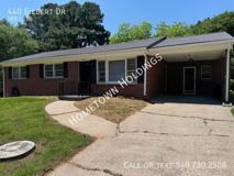 440 Gilbert Dr - Photo 1 of 1