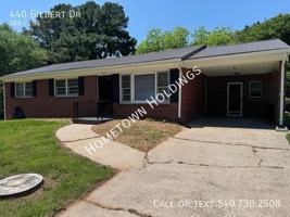 featured image of 440 Gilbert Dr