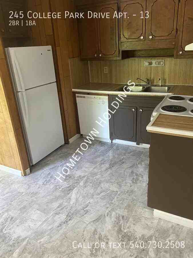 245 College Park Dr #13 - Photo 4 of 7