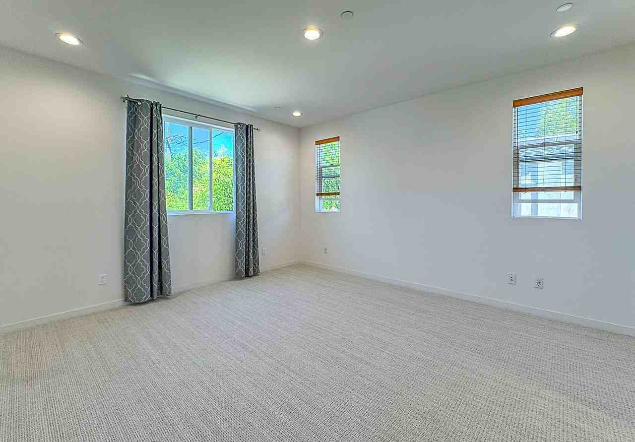 10833 Tabor St - Photo 6 of 17