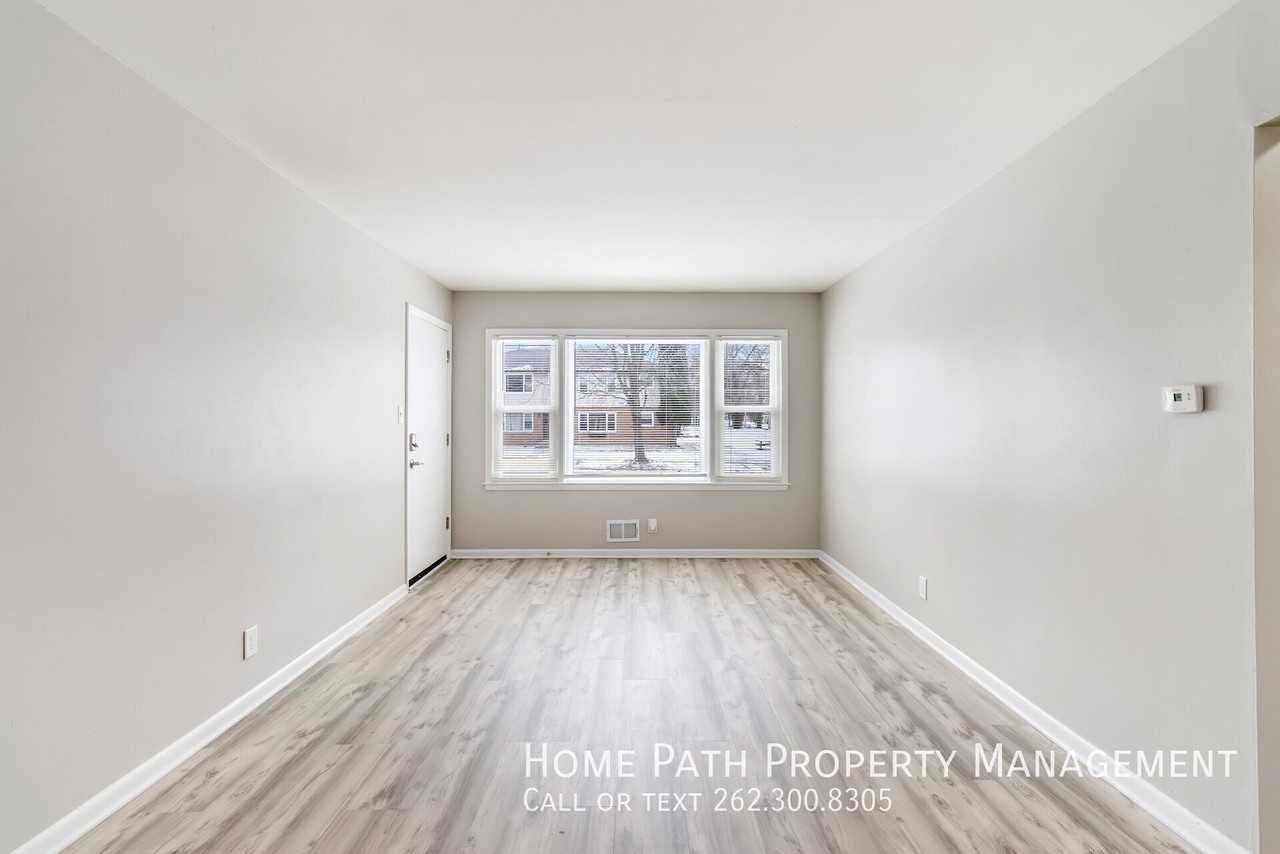 234 W Laflin Ave #3 - Photo 4 of 14