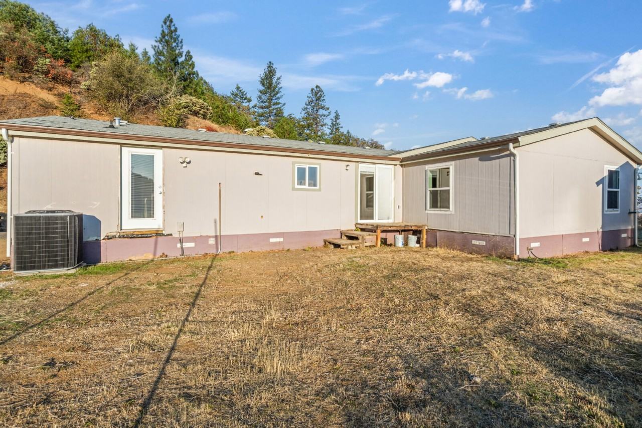 1756 Tolman Creek Rd - Photo 3 of 28