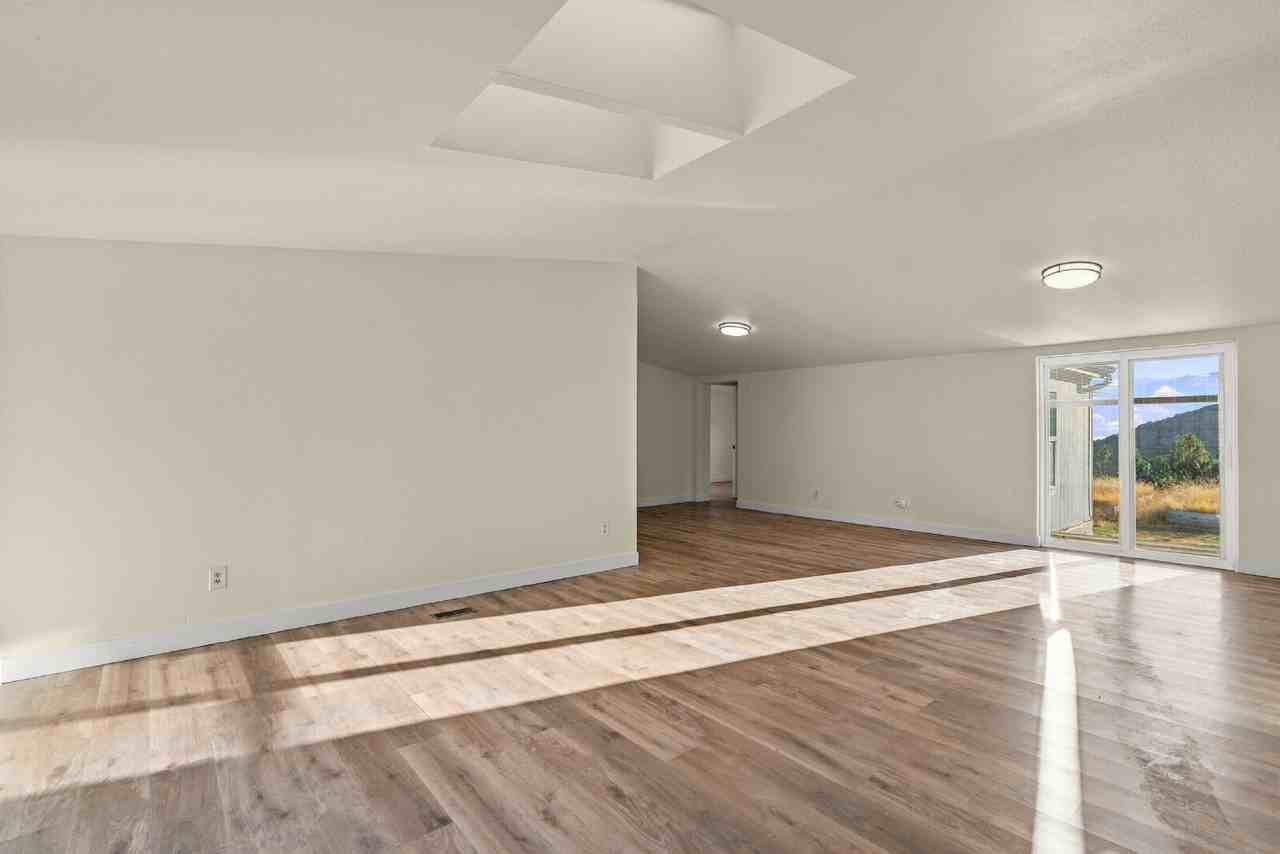 1756 Tolman Creek Rd - Photo 5 of 28
