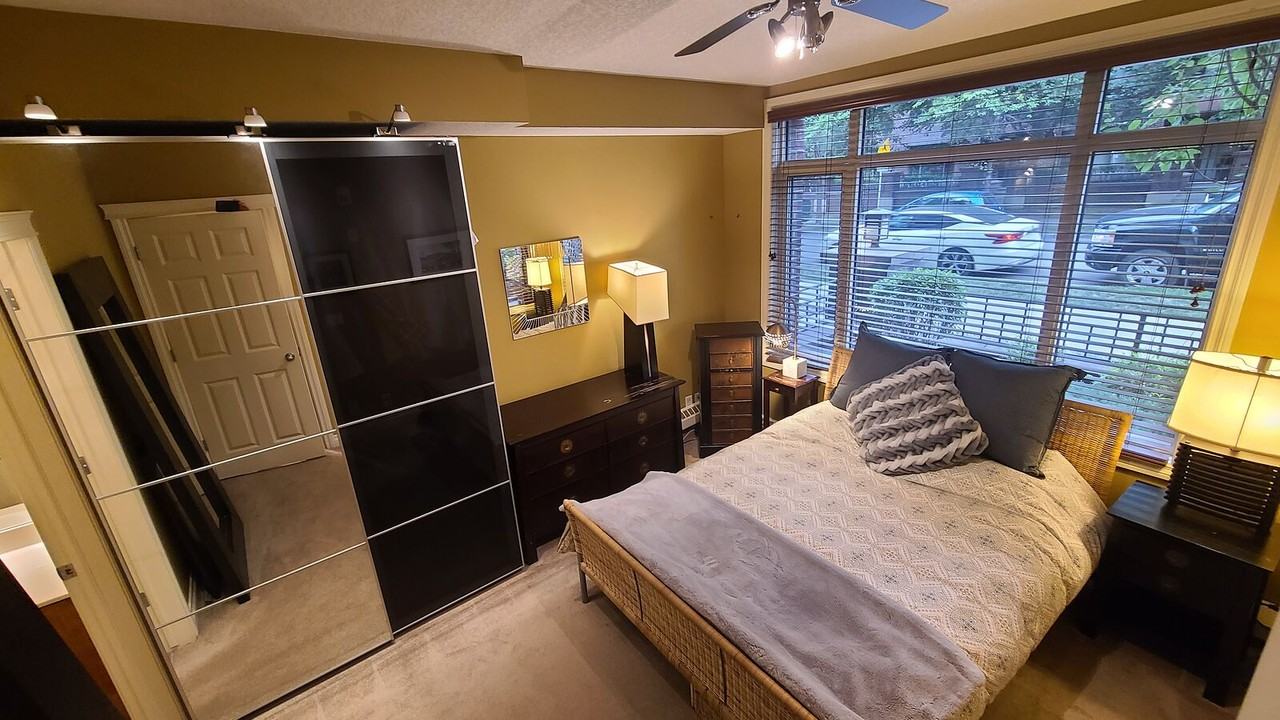 950 Centre Ave Ne - Photo 5 of 12