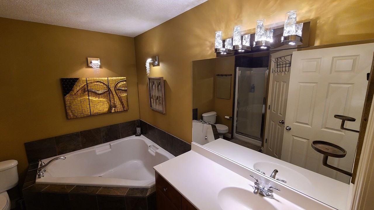 950 Centre Ave Ne - Photo 7 of 12