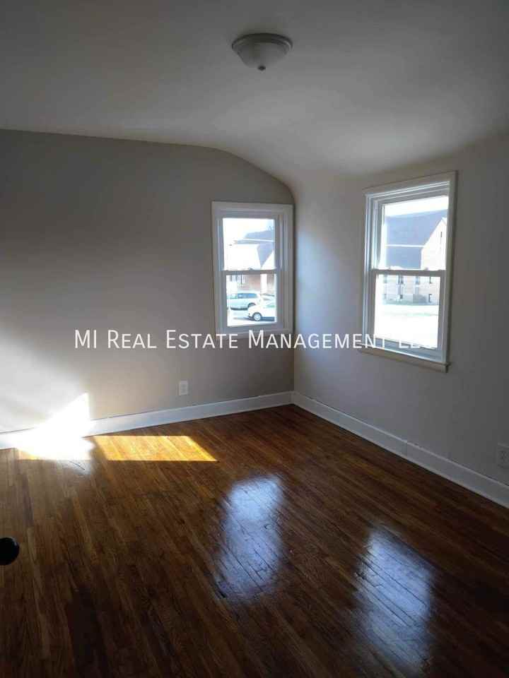 217 W Cass St Apt 2e - Photo 7 of 11