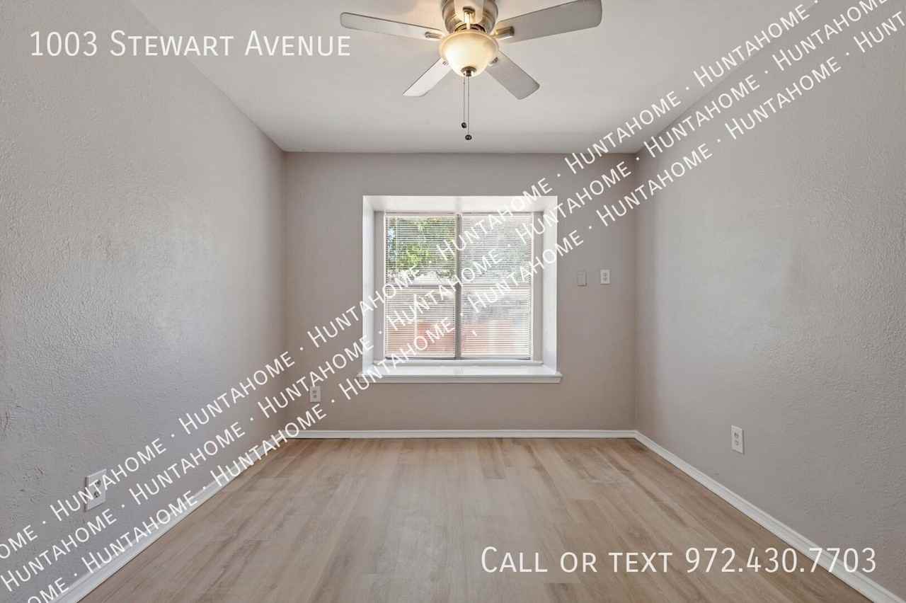 1003 Stewart Ave - Photo 6 of 12