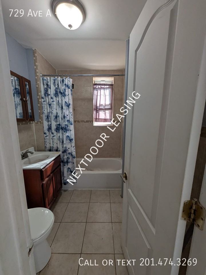 729 Avenue A #2M - Photo 4 of 7