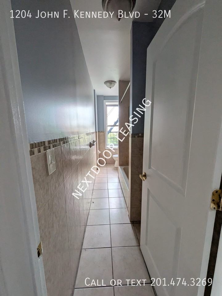 1204 John F Kennedy Blvd #32M - Photo 6 of 8