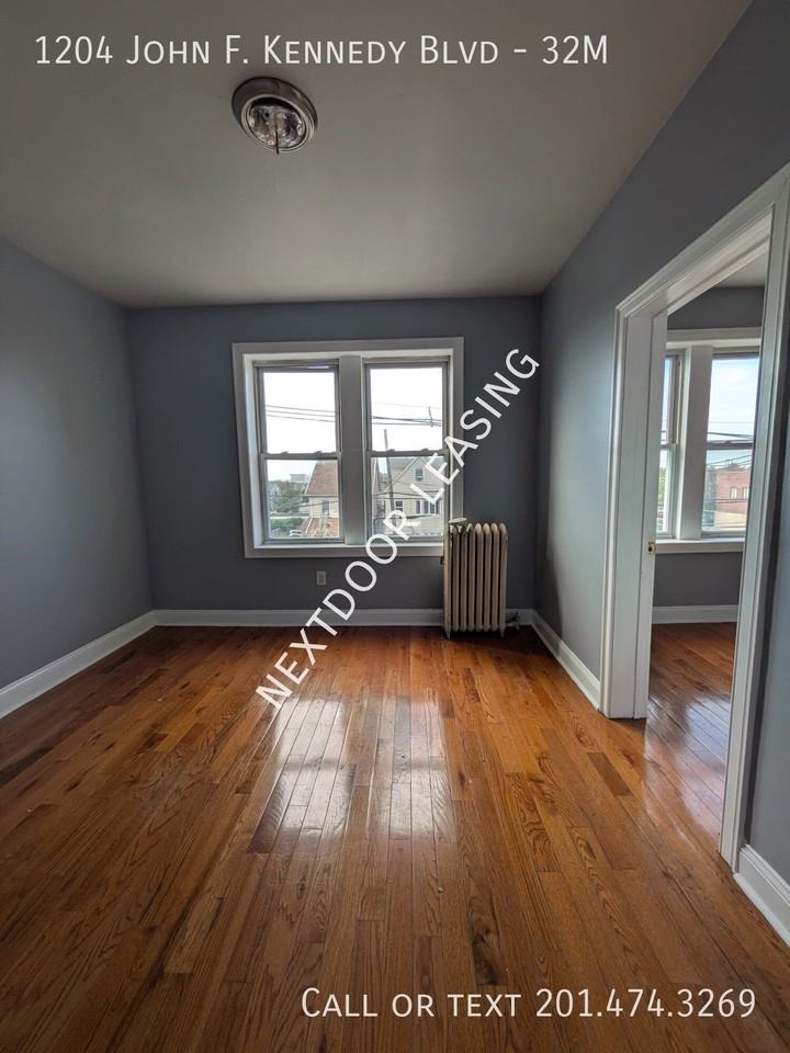 1204 John F Kennedy Blvd #32M - Photo 7 of 8