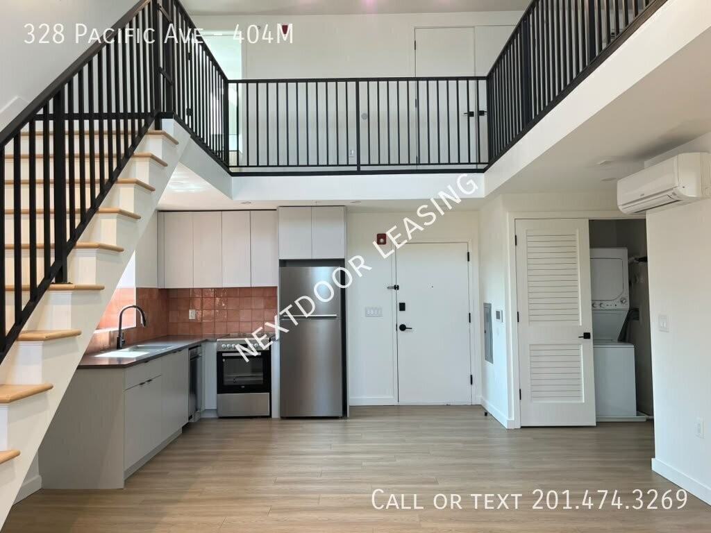 328 Pacific Ave #404M