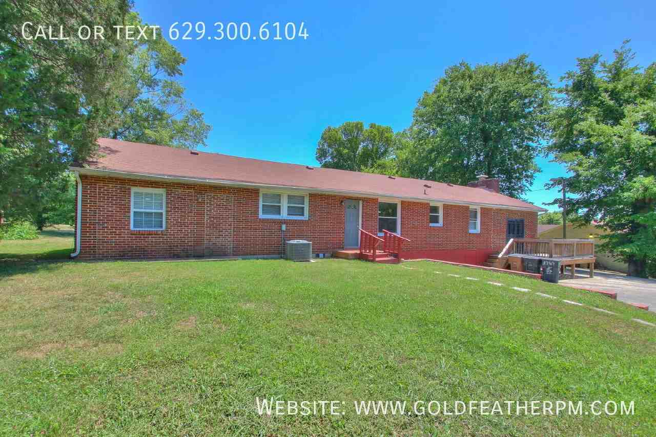 3747 Westport Dr - Photo 4 of 40