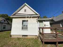 featured image of 835 Johnson St