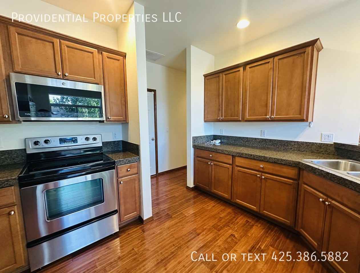 7625 Ne 201st Pl - Photo 3 of 23