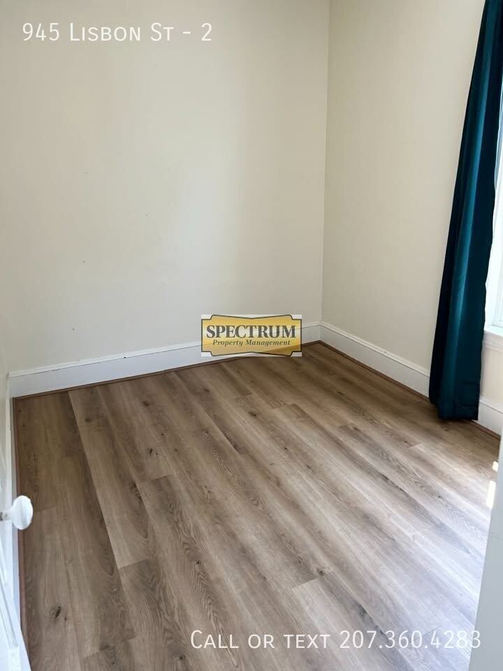 945 Lisbon St #2 - Photo 3 of 8