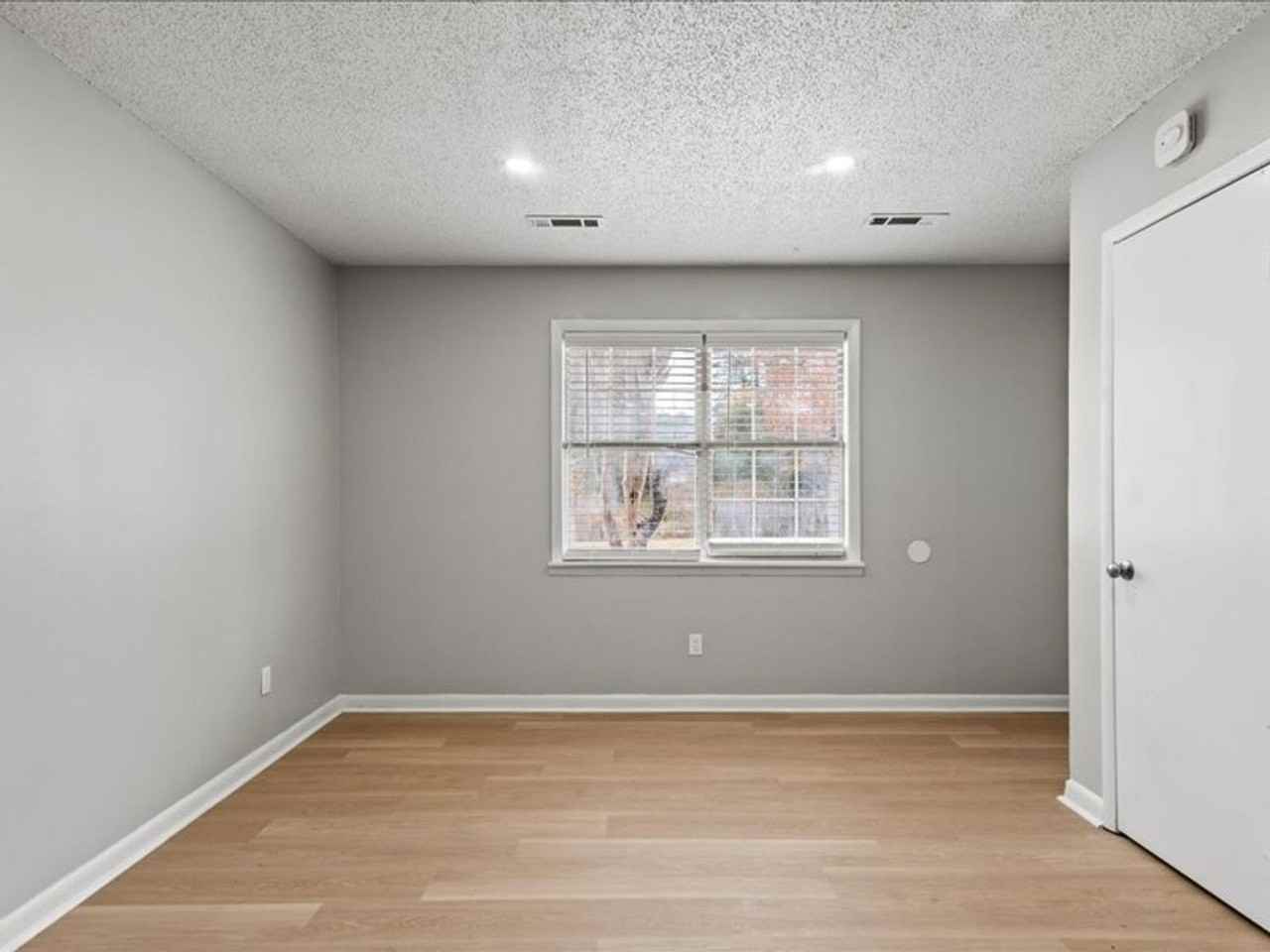 501 Swan Dr #614 - Photo 6 of 41