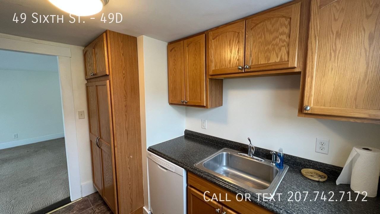 49 6th St #49D - Photo 4 of 32