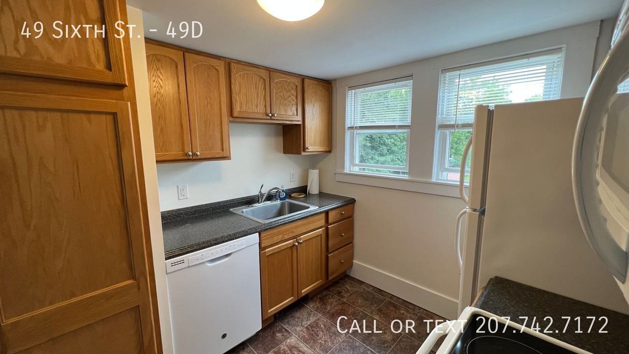 49 6th St #49D - Photo 6 of 32