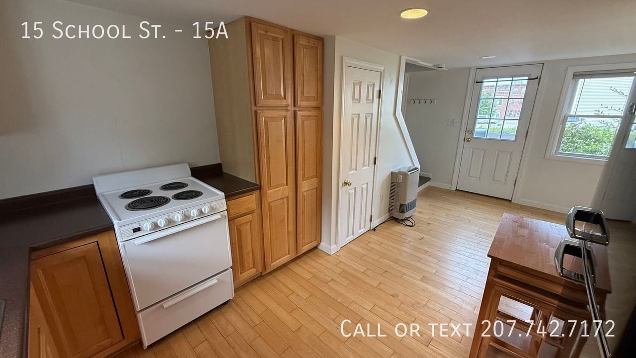 15 School St #15A - Photo 3 of 16