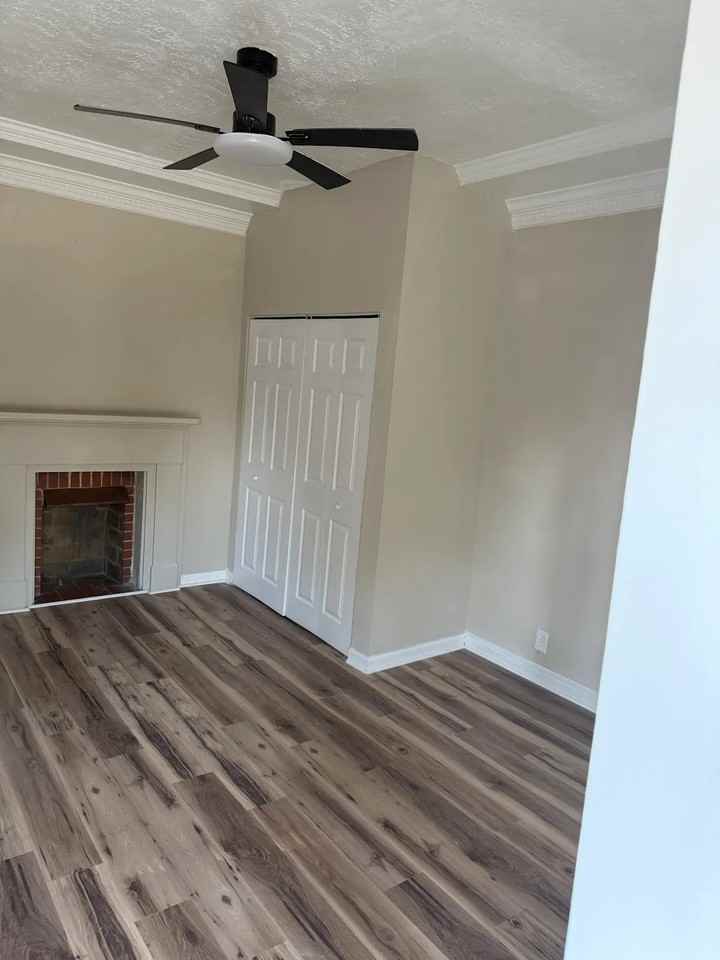 1752 W Oak St - Photo 6 of 7