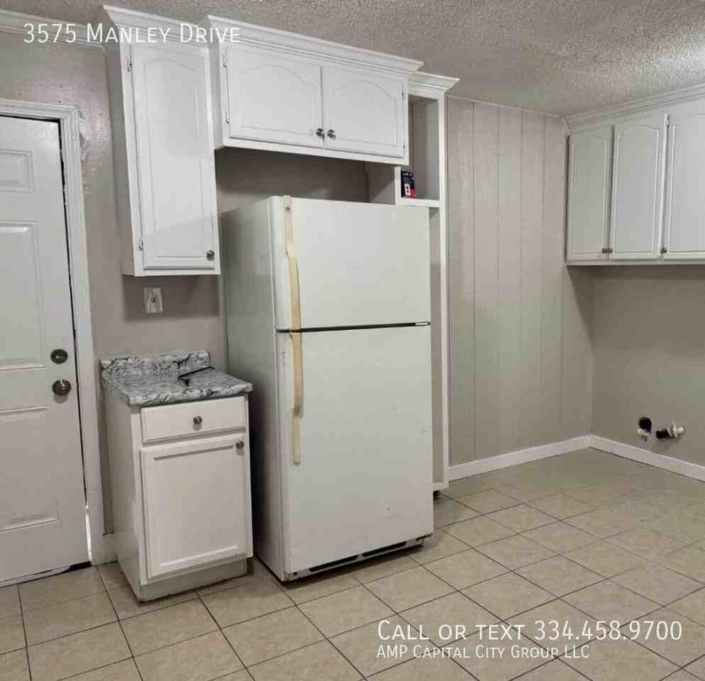 3575 Manley Dr - Photo 3 of 12