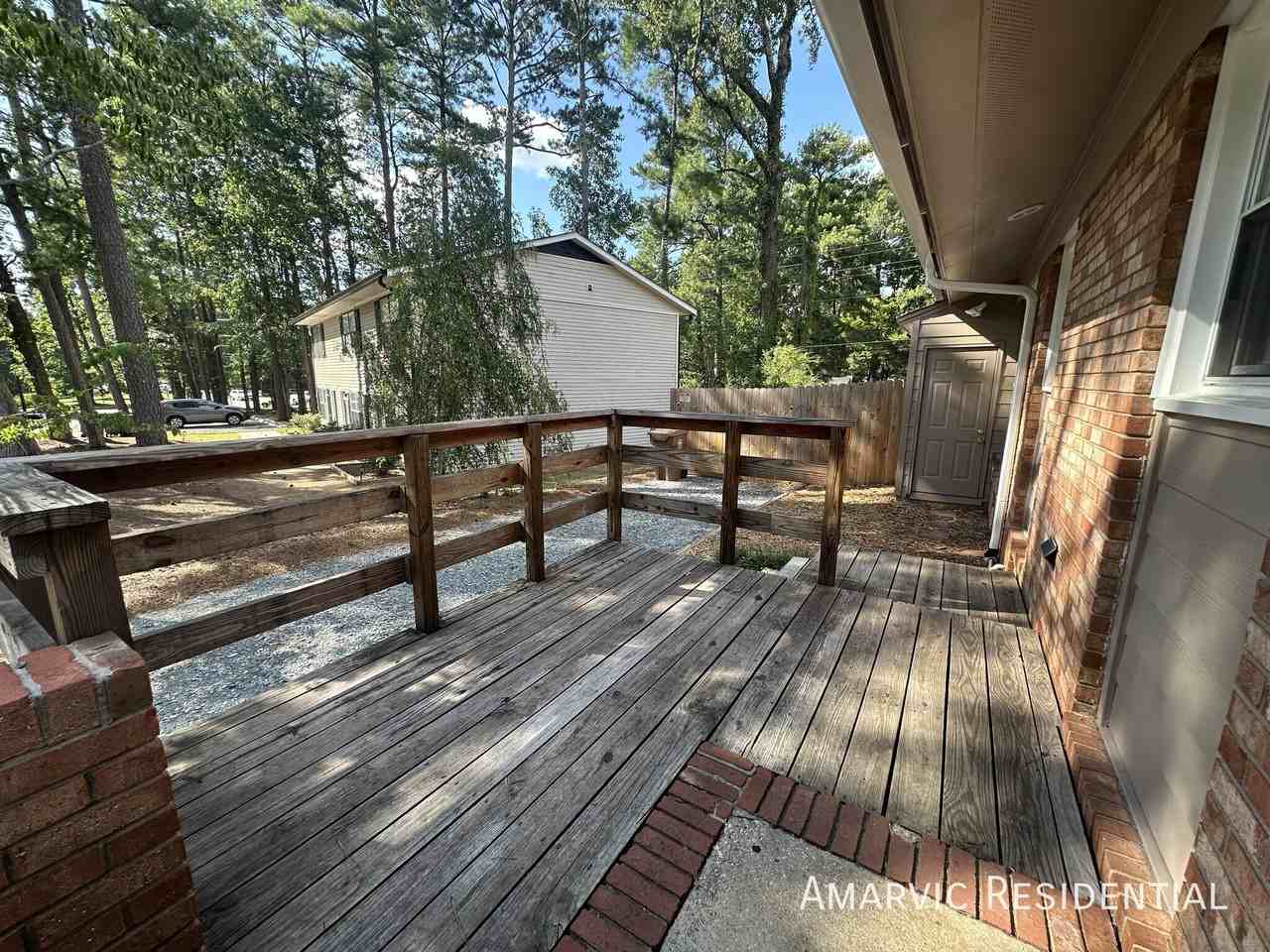 224 Adams St - Photo 5 of 20