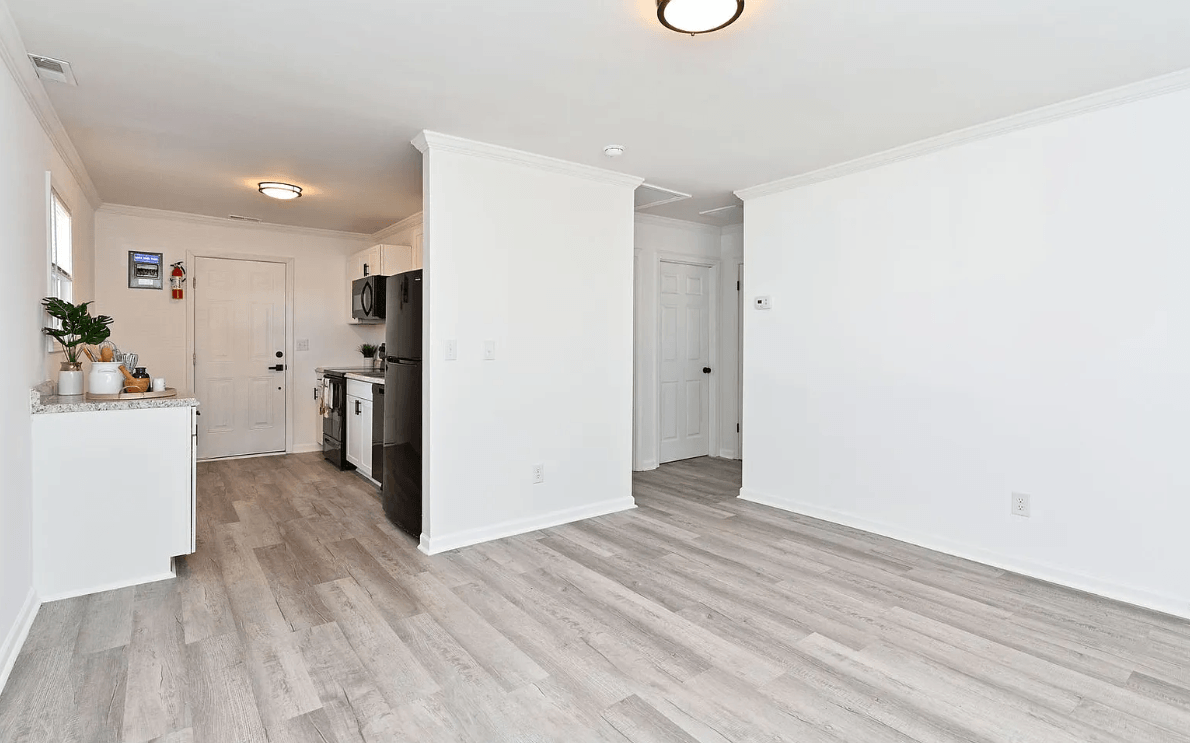 405 Old Buncombe Rd #30 - Photo 3 of 26