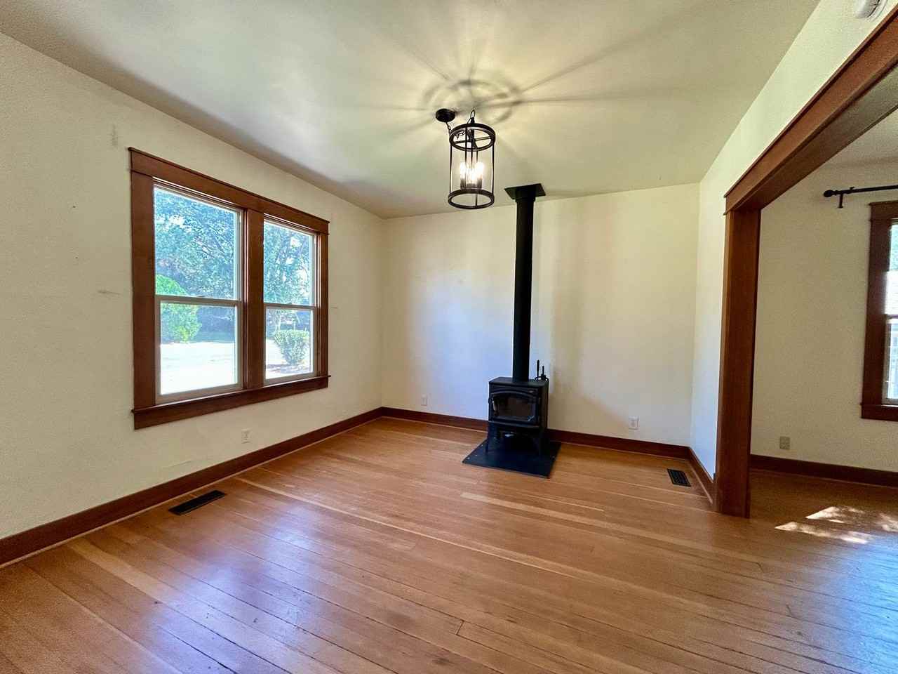 606 W 10th Ave - Photo 3 of 21