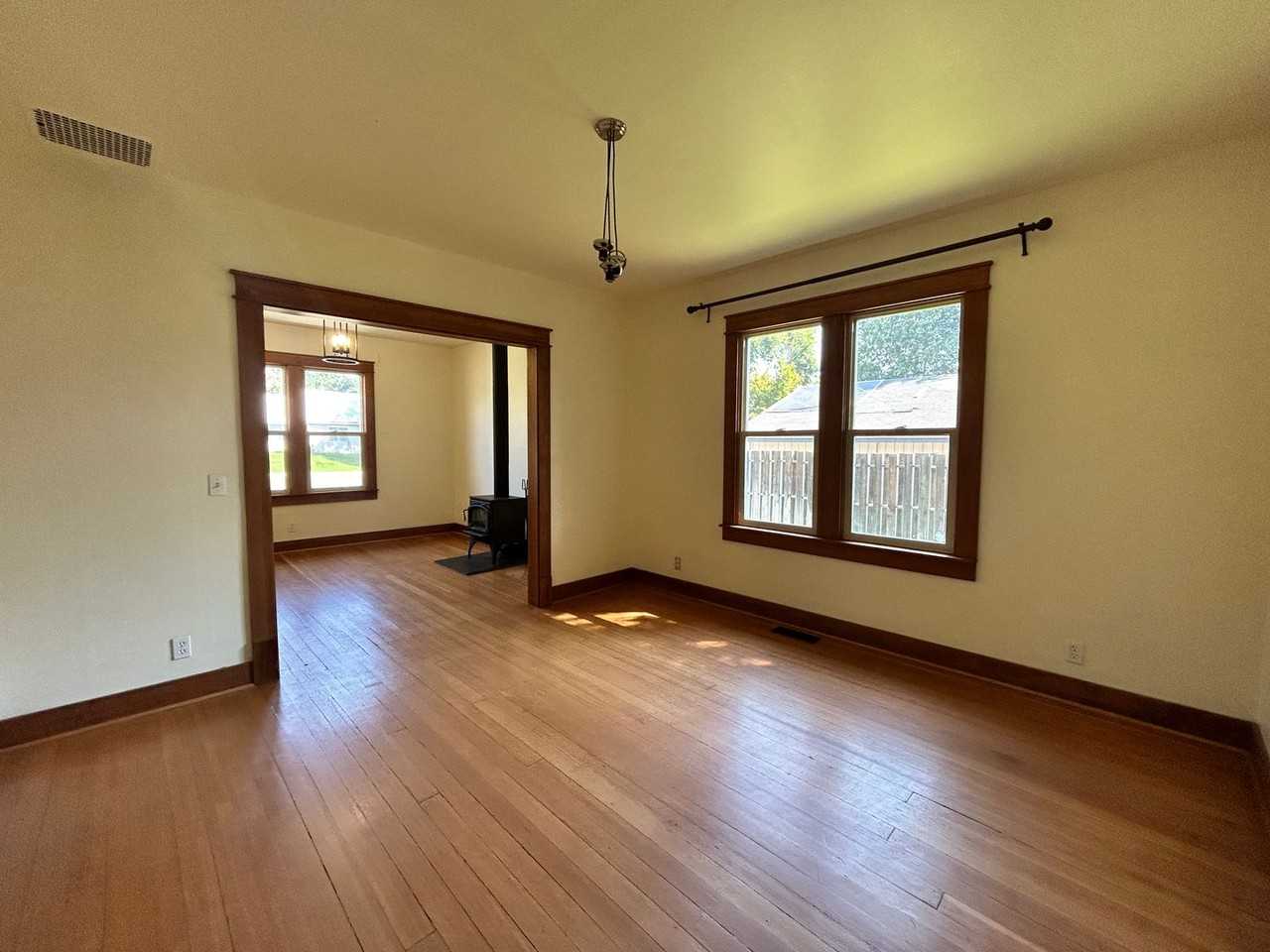 606 W 10th Ave - Photo 6 of 21