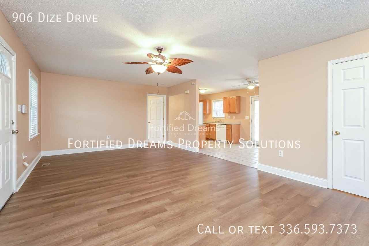 906 Dize Dr - Photo 5 of 21